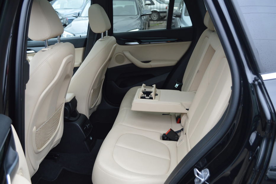 Продам BMW X1 2017 года в Одессе