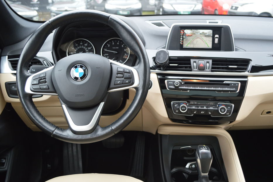 Продам BMW X1 2017 года в Одессе