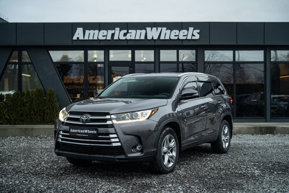 Продам Toyota Highlander Limited 2019 года в Черновцах