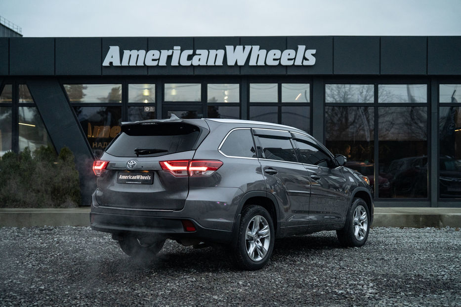 Продам Toyota Highlander Limited 2019 года в Черновцах
