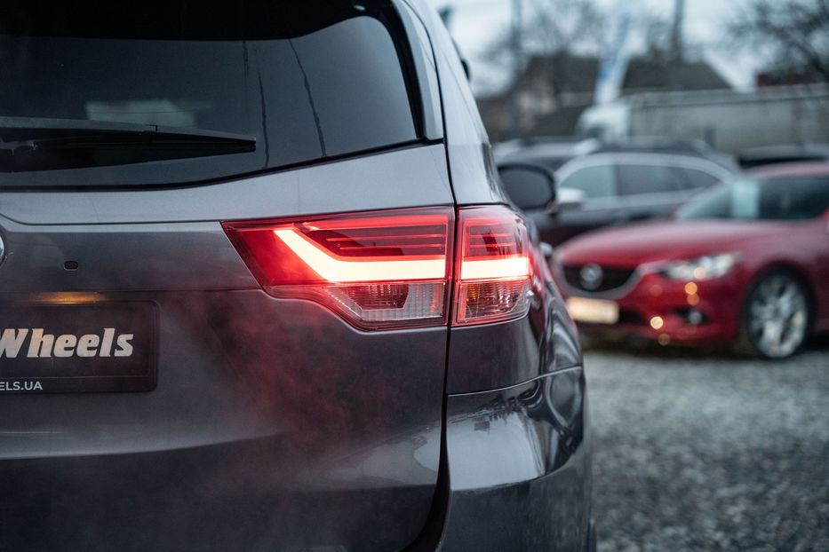 Продам Toyota Highlander Limited 2019 года в Черновцах