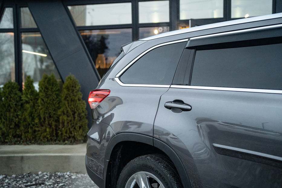 Продам Toyota Highlander Limited 2019 года в Черновцах
