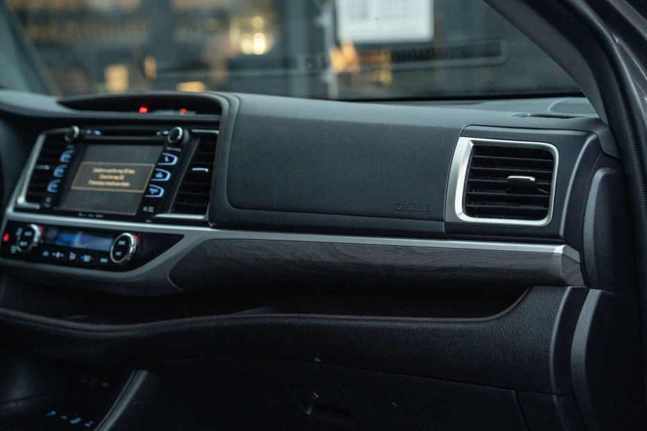 Продам Toyota Highlander Limited 2019 года в Черновцах