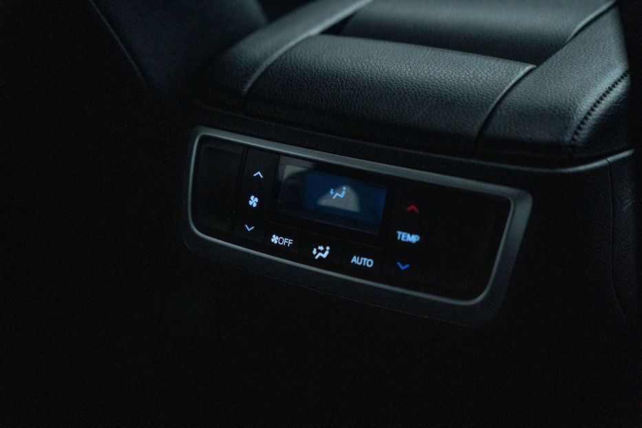 Продам Toyota Highlander Limited 2019 года в Черновцах