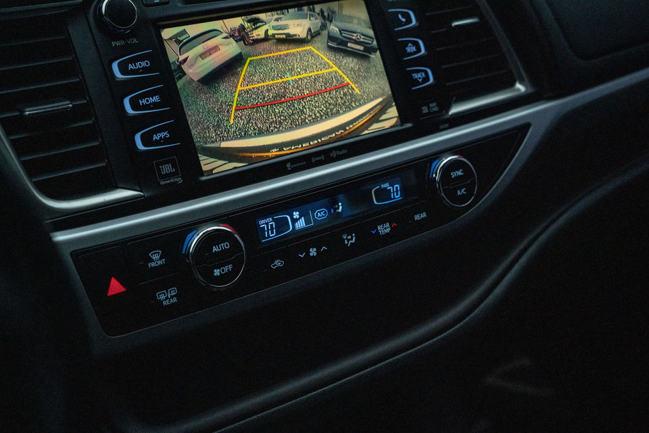 Продам Toyota Highlander Limited 2019 года в Черновцах