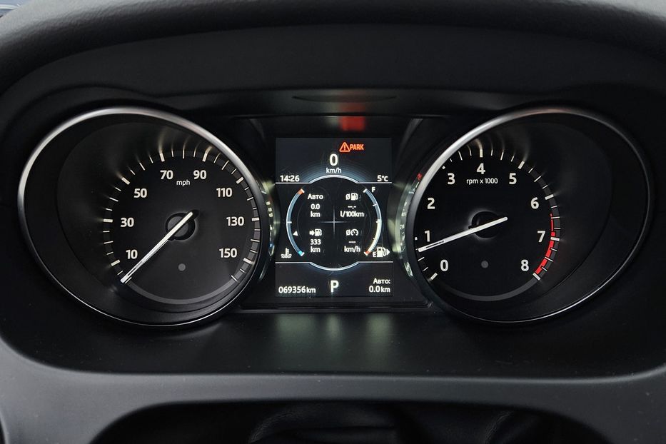 Продам Land Rover Discovery Sport 2016 года в Киеве