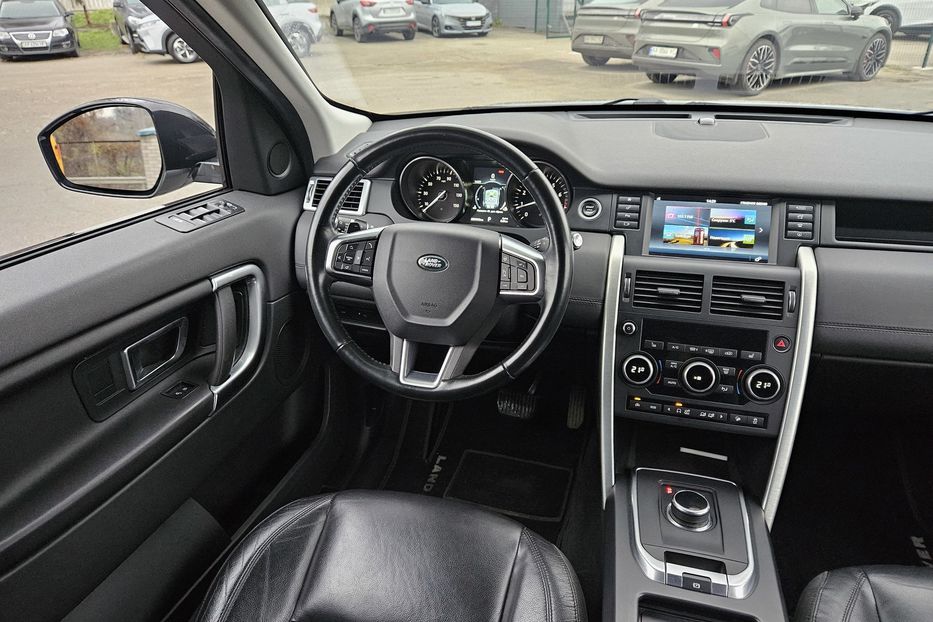 Продам Land Rover Discovery Sport 2016 года в Киеве
