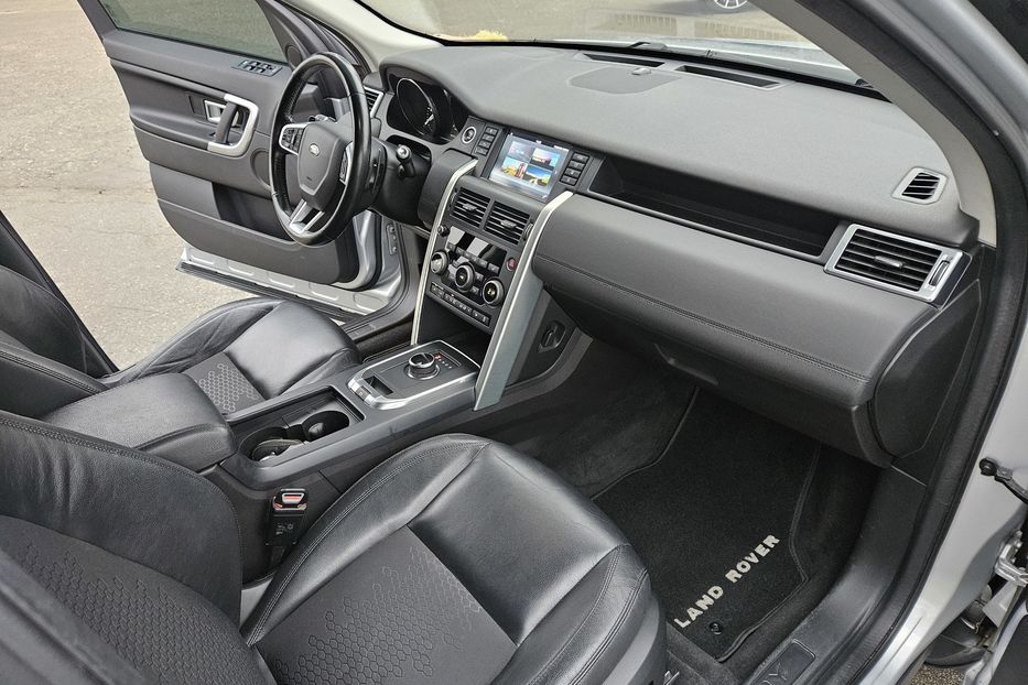 Продам Land Rover Discovery Sport 2016 года в Киеве