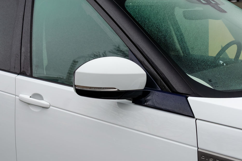 Продам Land Rover Discovery 2.0TDI SE 2018 года в Киеве