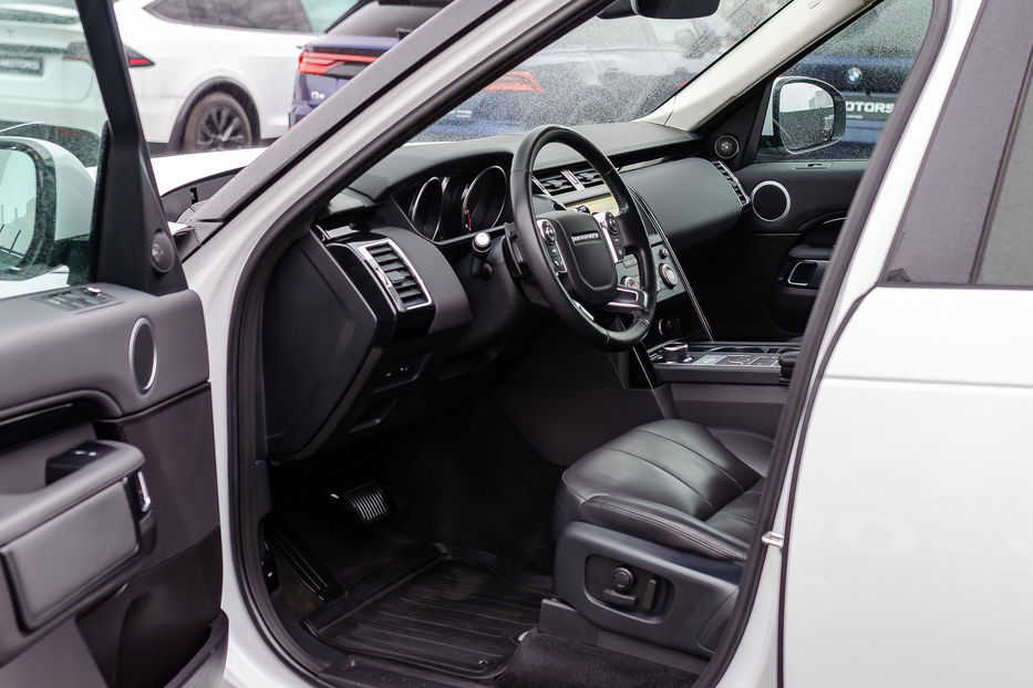 Продам Land Rover Discovery 2.0TDI SE 2018 года в Киеве