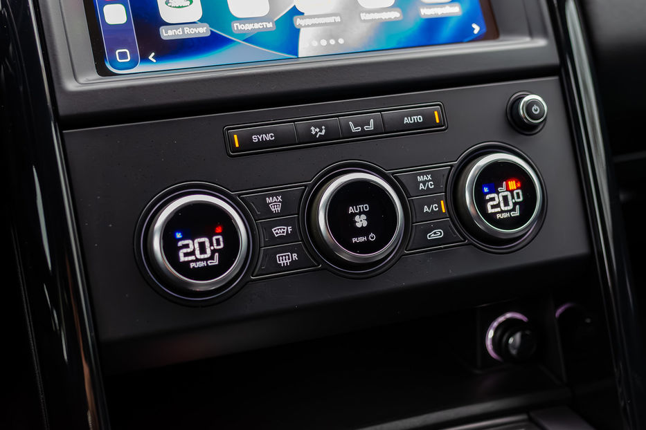 Продам Land Rover Discovery 2.0TDI SE 2018 года в Киеве