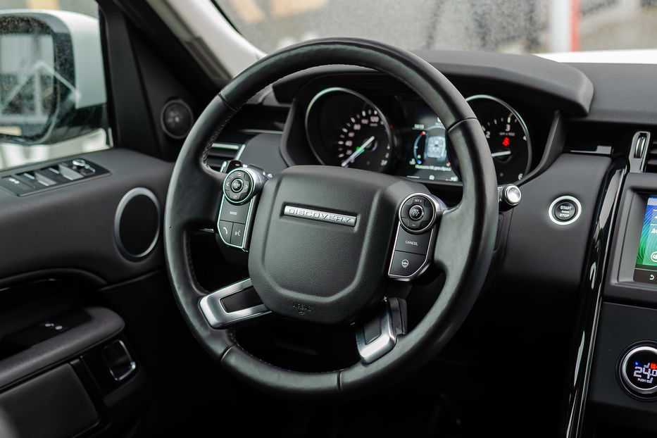 Продам Land Rover Discovery 2.0TDI SE 2018 года в Киеве