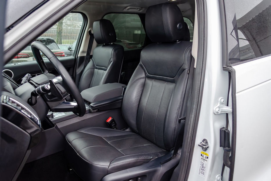 Продам Land Rover Discovery 2.0TDI SE 2018 года в Киеве