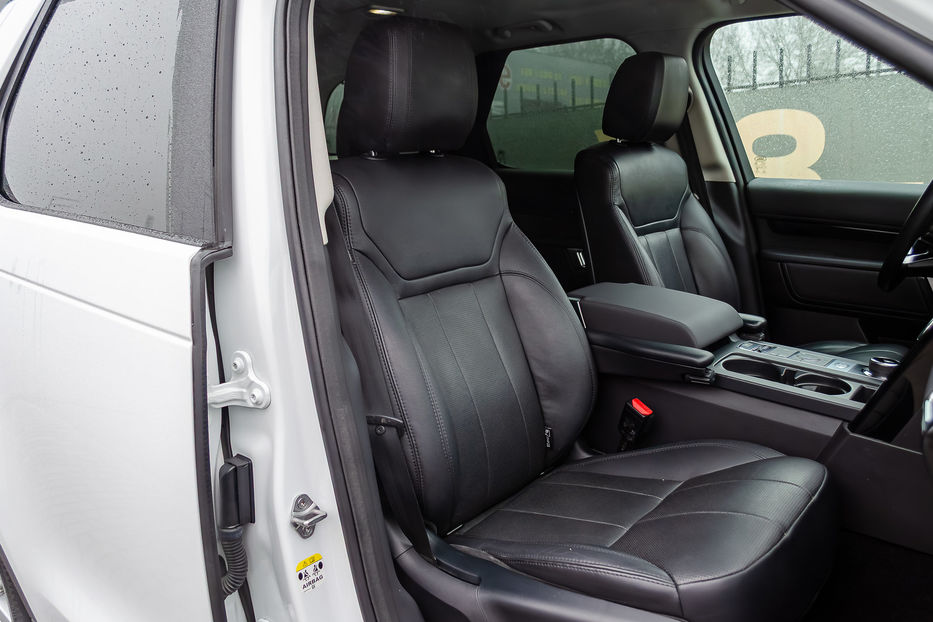 Продам Land Rover Discovery 2.0TDI SE 2018 года в Киеве