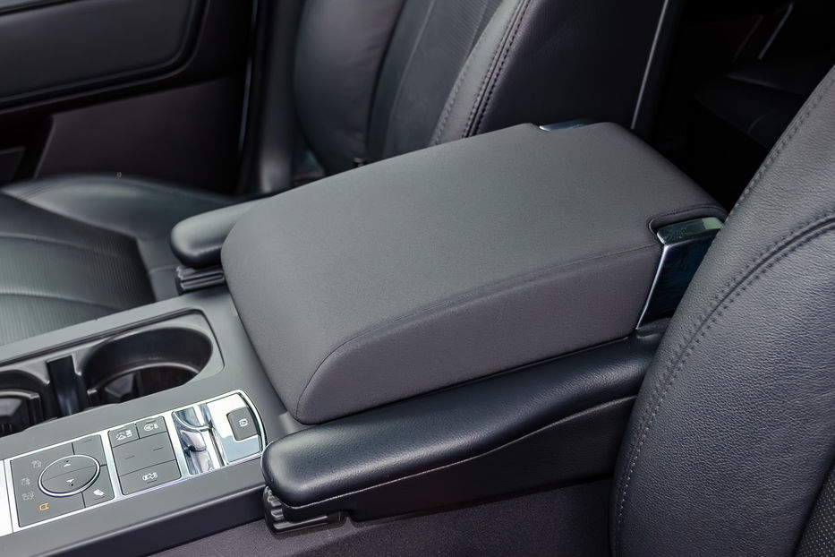 Продам Land Rover Discovery 2.0TDI SE 2018 года в Киеве