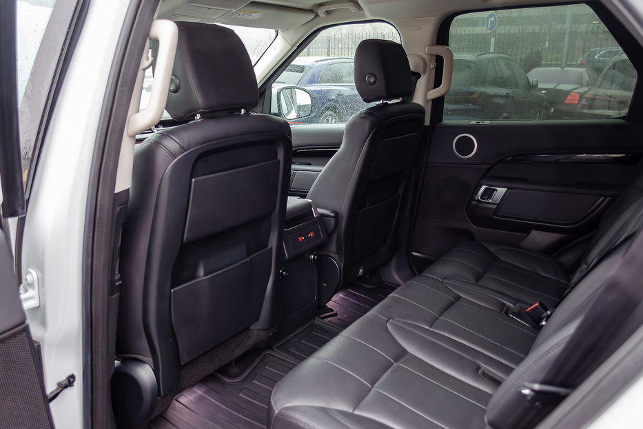 Продам Land Rover Discovery 2.0TDI SE 2018 года в Киеве