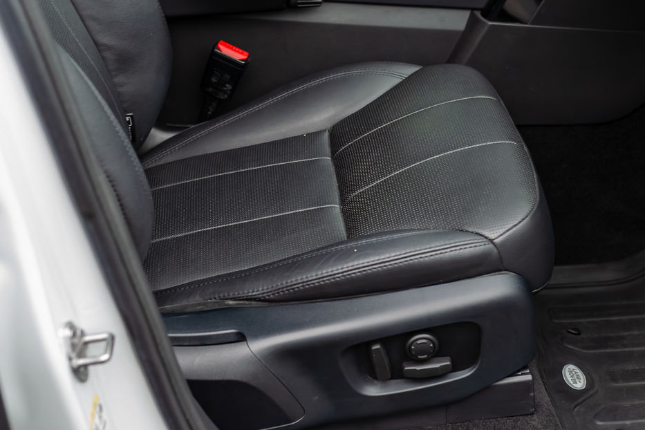 Продам Land Rover Discovery 2.0TDI SE 2018 года в Киеве