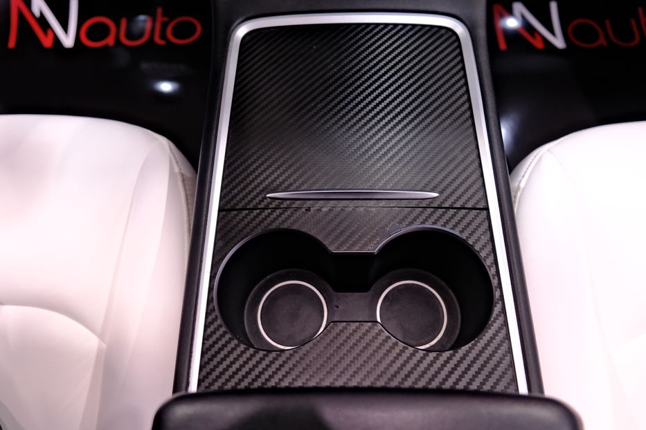 Продам Tesla Model 3 Dual Motor 2022 года в Одессе