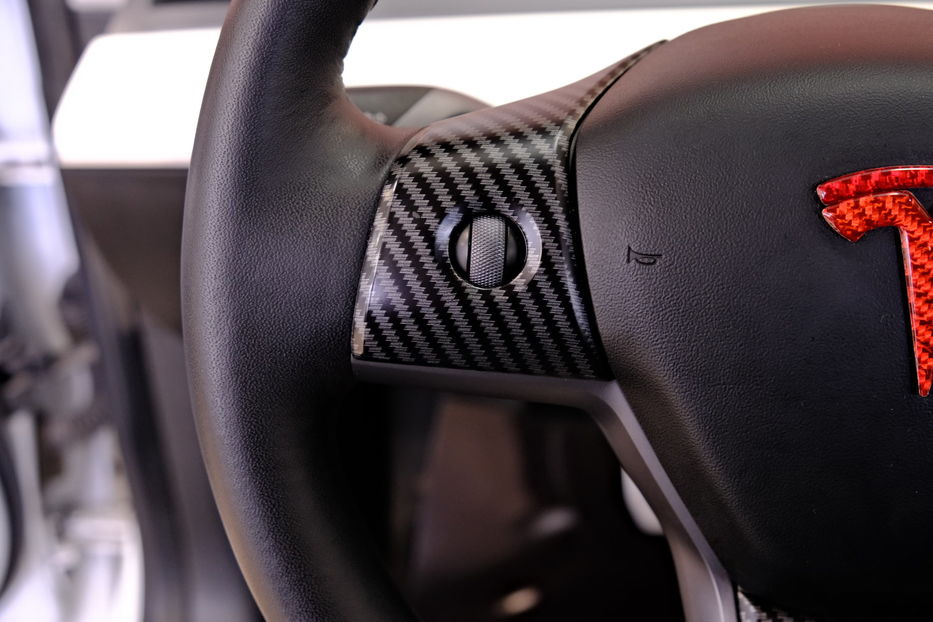 Продам Tesla Model 3 Dual Motor 2022 года в Одессе