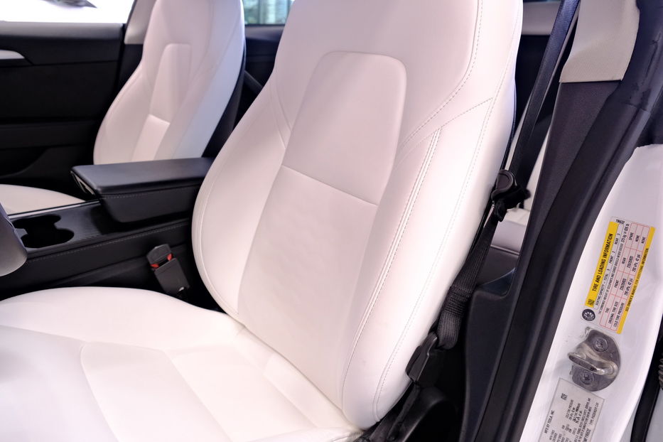 Продам Tesla Model 3 Dual Motor 2022 года в Одессе