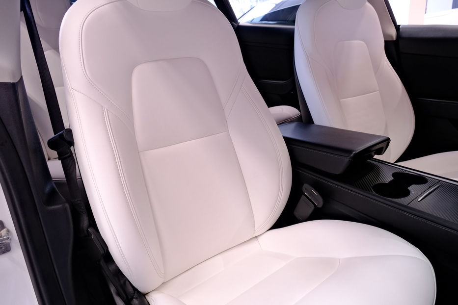 Продам Tesla Model 3 Dual Motor 2022 года в Одессе