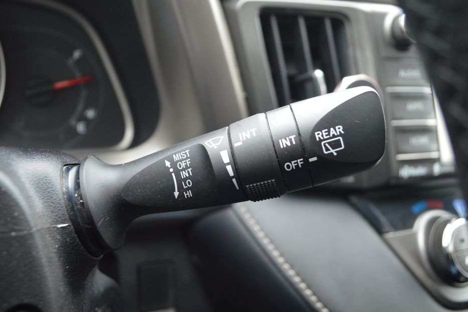 Продам Toyota Rav 4 XLE 2015 года в Одессе