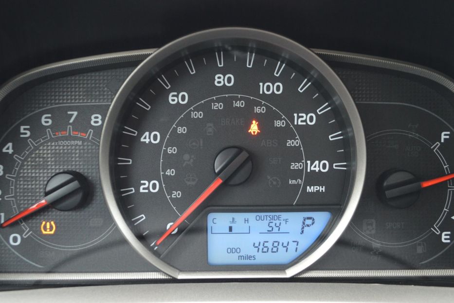 Продам Toyota Rav 4 XLE 2015 года в Одессе