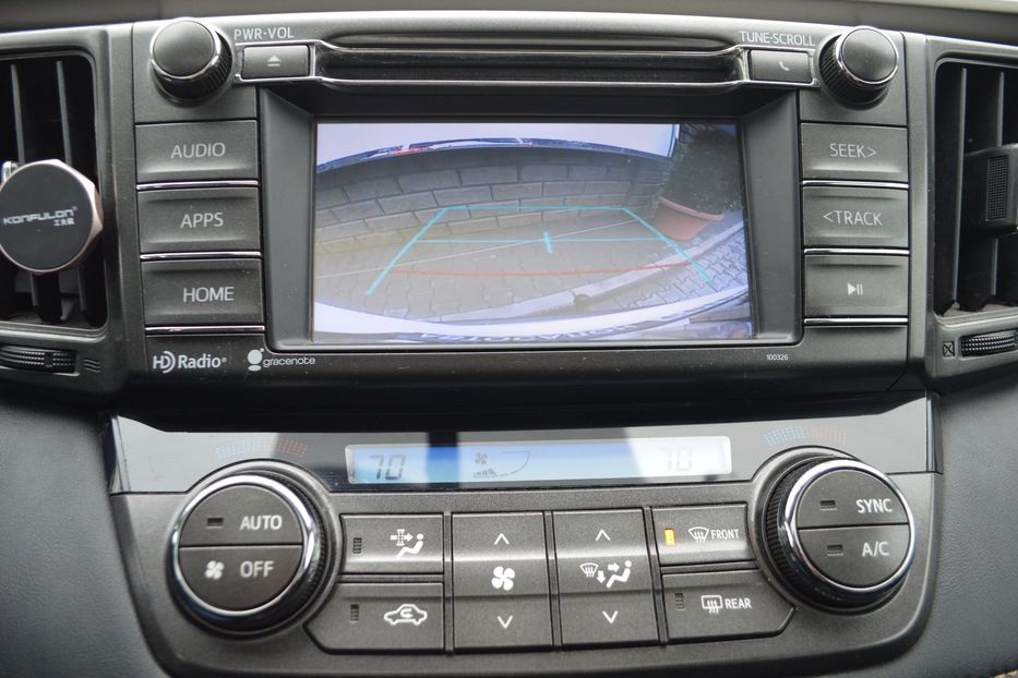 Продам Toyota Rav 4 XLE 2015 года в Одессе