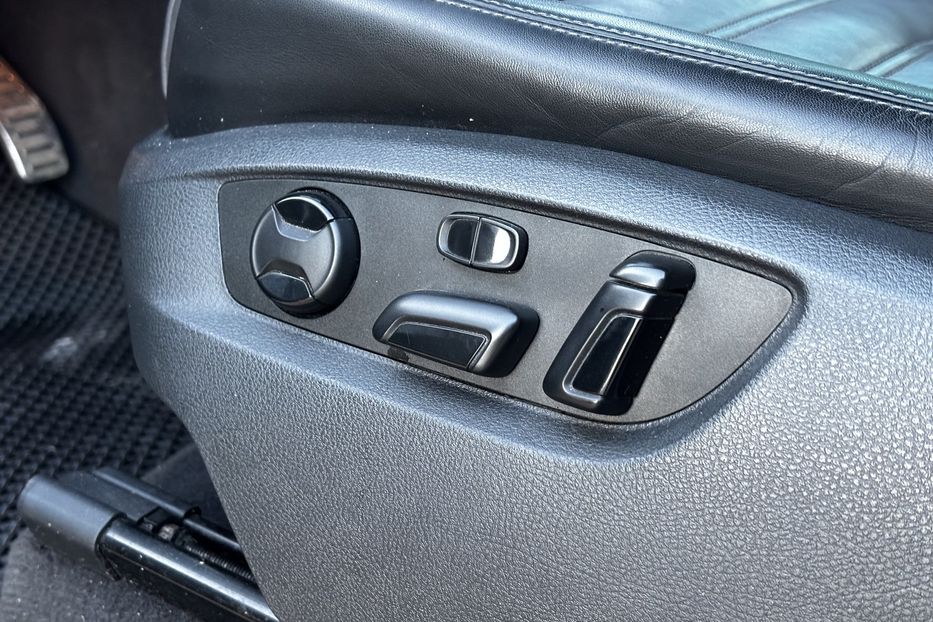 Продам Volkswagen Touareg R-line 2015 года в Львове