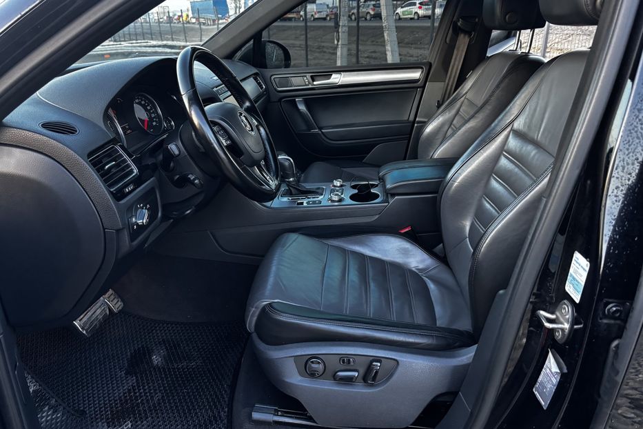 Продам Volkswagen Touareg R-line 2015 года в Львове