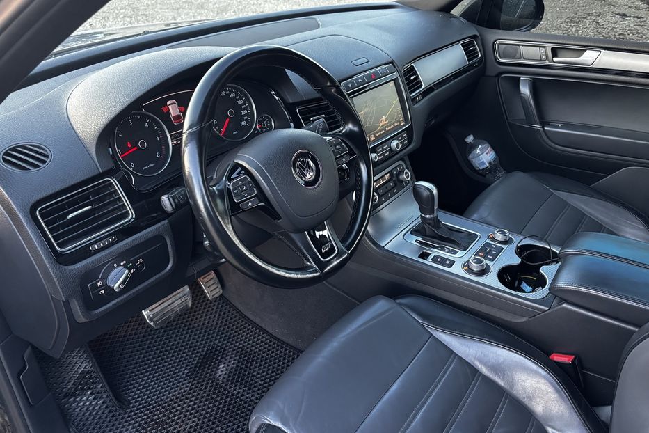 Продам Volkswagen Touareg R-line 2015 года в Львове