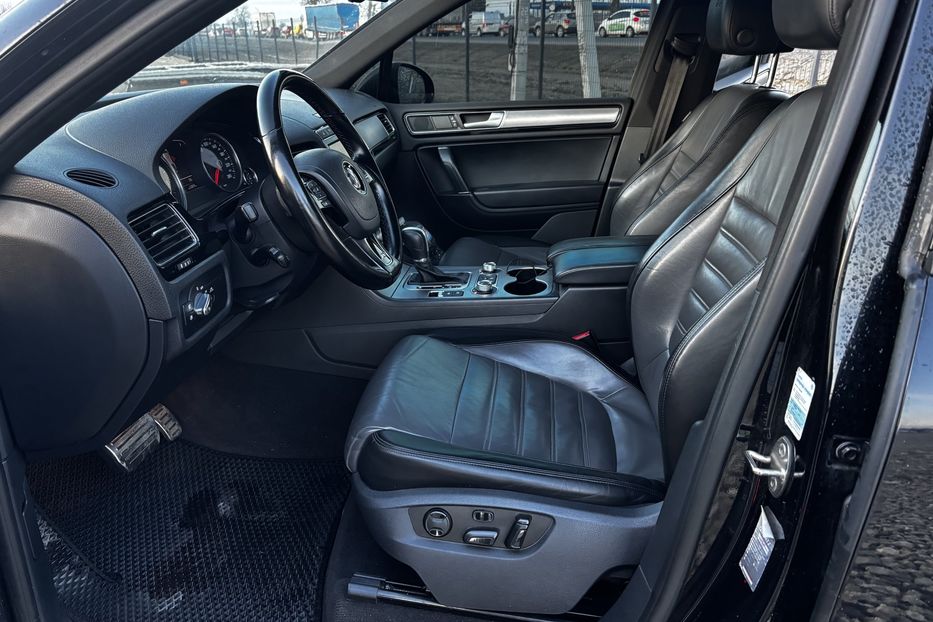 Продам Volkswagen Touareg R-line 2015 года в Львове