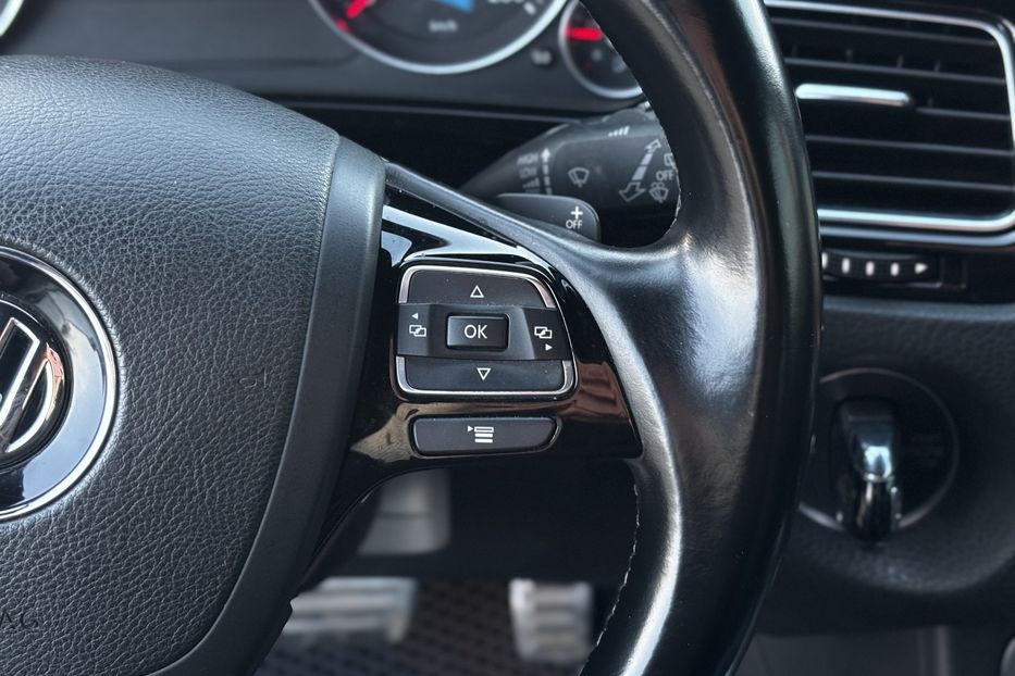 Продам Volkswagen Touareg R-line 2015 года в Львове