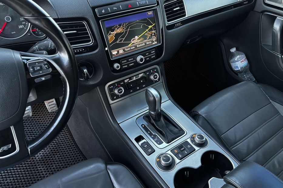 Продам Volkswagen Touareg R-line 2015 года в Львове