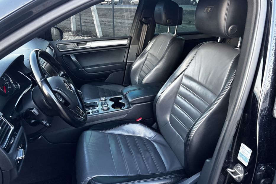 Продам Volkswagen Touareg R-line 2015 года в Львове
