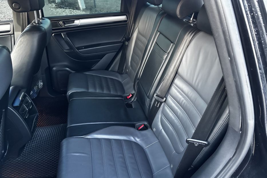 Продам Volkswagen Touareg R-line 2015 года в Львове