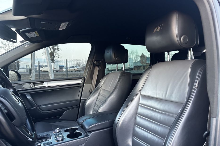 Продам Volkswagen Touareg R-line 2015 года в Львове