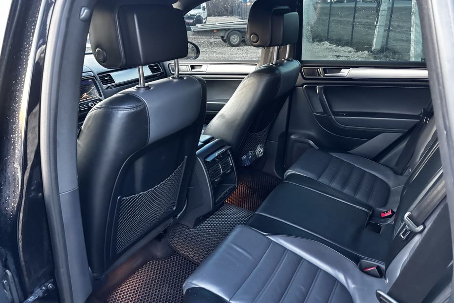Продам Volkswagen Touareg R-line 2015 года в Львове