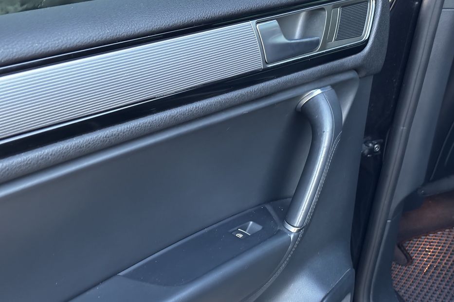 Продам Volkswagen Touareg R-line 2015 года в Львове