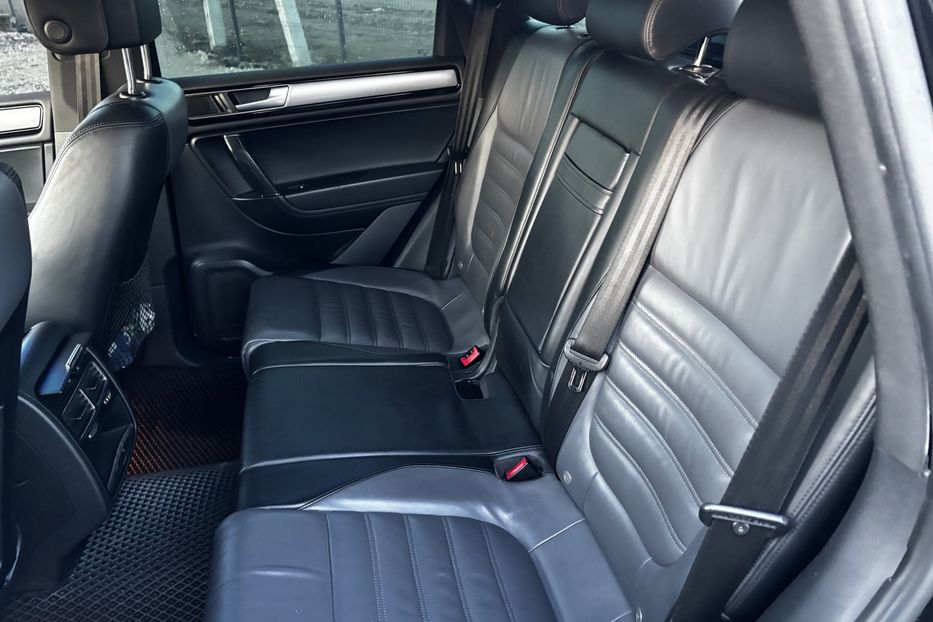 Продам Volkswagen Touareg R-line 2015 года в Львове