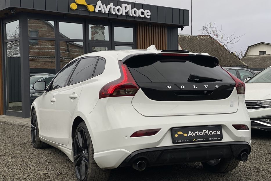 Продам Volvo V40 RDesign Carbon Edition 2015 года в Луцке