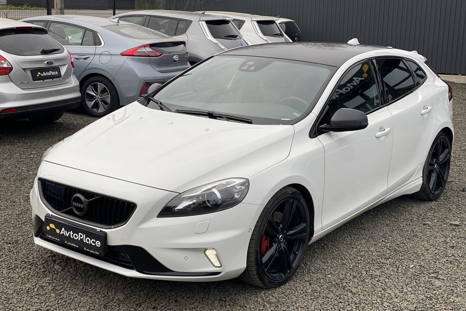 Продам Volvo V40 RDesign Carbon Edition 2015 года в Луцке