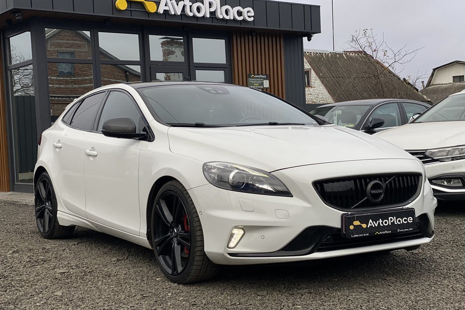 Продам Volvo V40 RDesign Carbon Edition 2015 года в Луцке