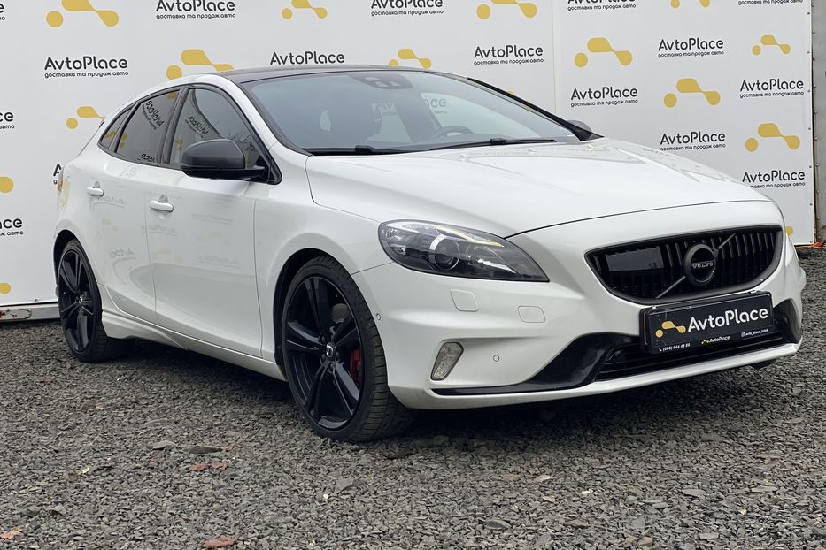 Продам Volvo V40 RDesign Carbon Edition 2015 года в Луцке