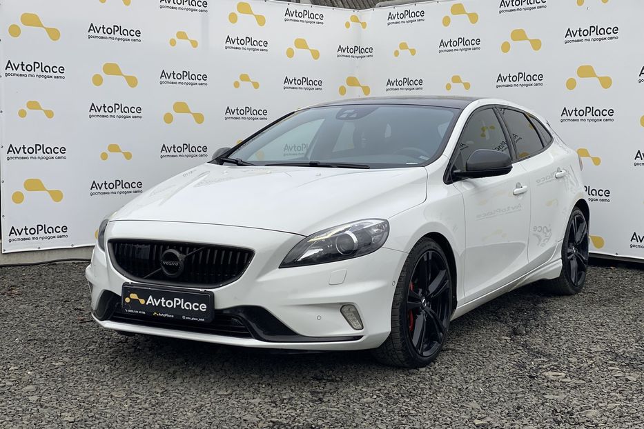 Продам Volvo V40 RDesign Carbon Edition 2015 года в Луцке