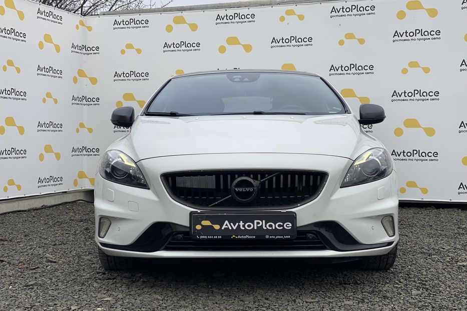 Продам Volvo V40 RDesign Carbon Edition 2015 года в Луцке