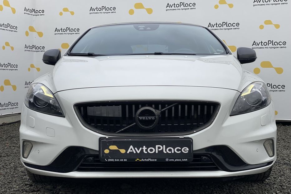 Продам Volvo V40 RDesign Carbon Edition 2015 года в Луцке