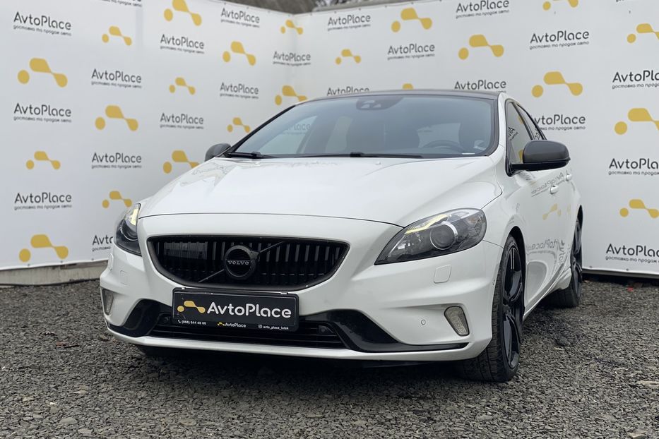 Продам Volvo V40 RDesign Carbon Edition 2015 года в Луцке