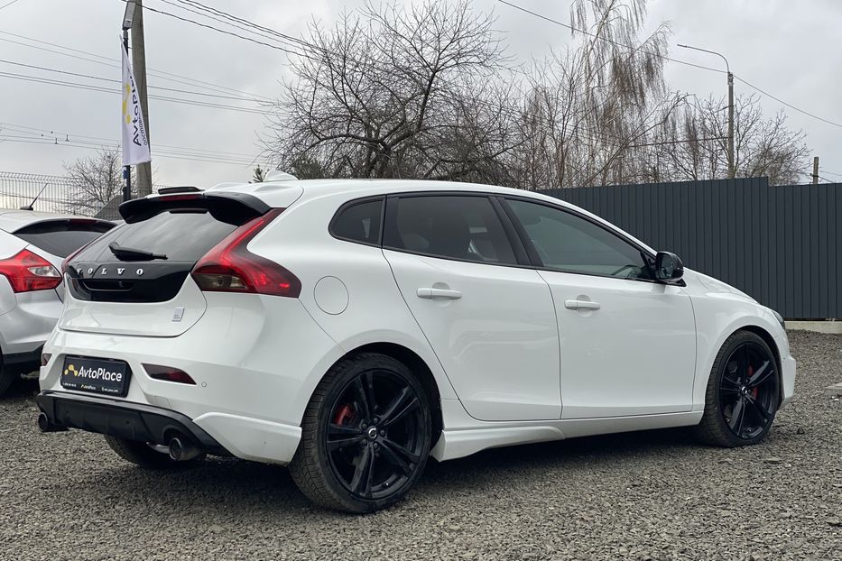 Продам Volvo V40 RDesign Carbon Edition 2015 года в Луцке