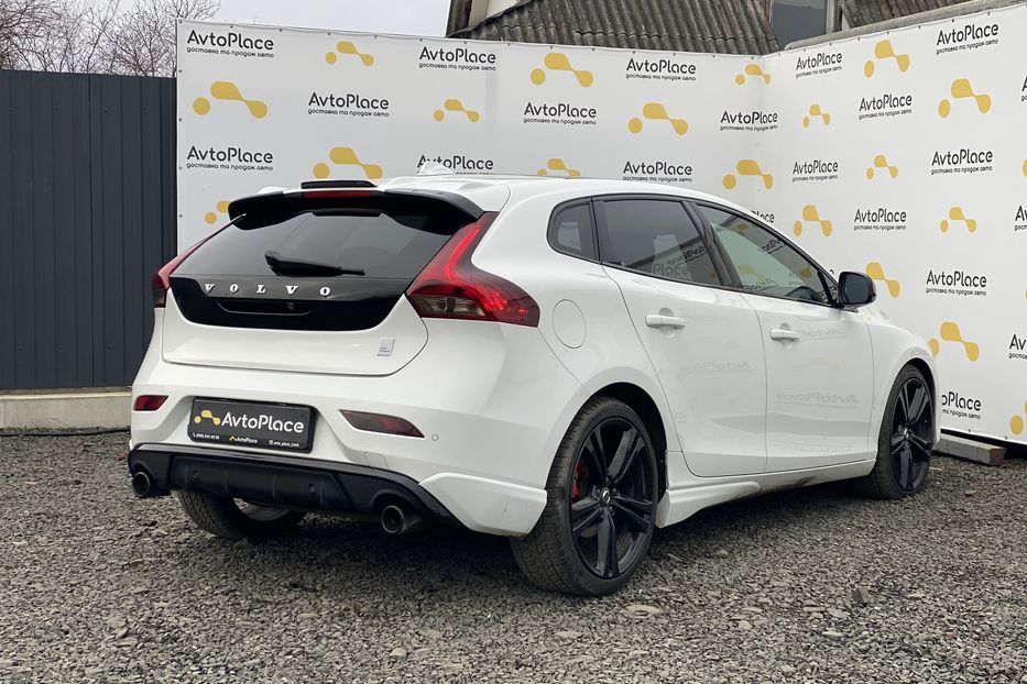 Продам Volvo V40 RDesign Carbon Edition 2015 года в Луцке